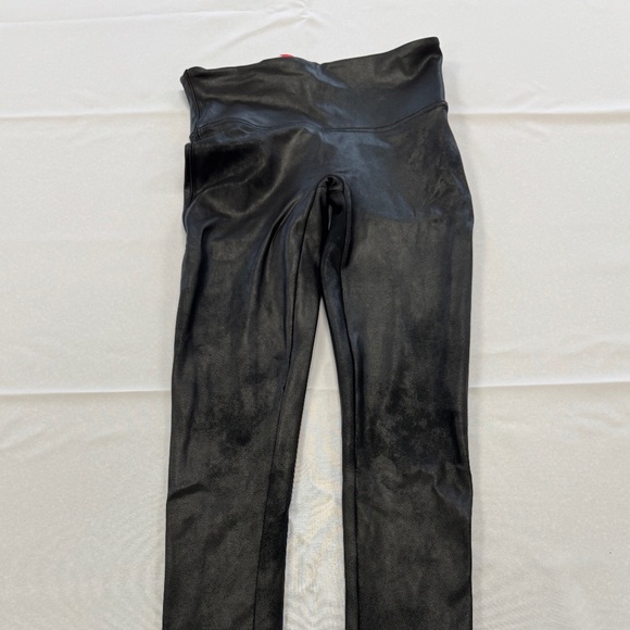 Spanx Faux Leather Black Leggings Size M - Picture 3 of 9